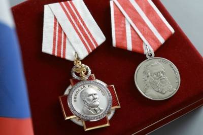 В Смоленске медики награждены орденами Пирогова и медалями Луки Крымского