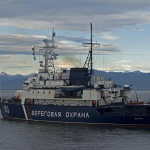 В Крыму российские пограничники задержали украинское судно