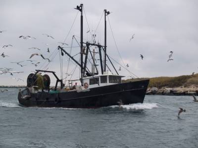 ФСБ РФ задержала в Крыму украинское рыболовное судно
