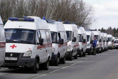 На границе Ростовской области с Украиной заметили колонну из машин скорой помощи