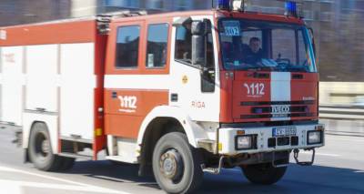 Пожарные потушили крупный пожар в Елгаве