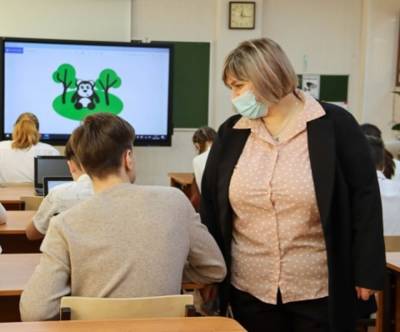 Астраханским педагогам в колледжах и техникумах будут доплачивать за классное руководство