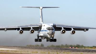 Самолет-заправщик ИЛ-78 готовится к аварийной посадке в «Жуковском»