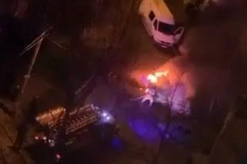 В Донецке взорвался автомобиль, видео