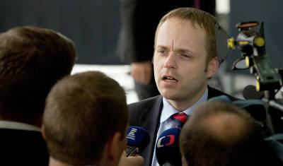 Чехия пригрозила выслать еще 60 сотрудников посольства РФ