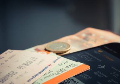 В Югре путешественница купила авиабилет на сайте-двойнике вместо 6 тысяч за 126