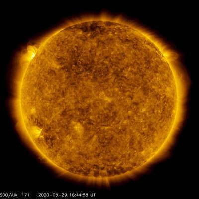 Сразу три вспышки на Солнце зафиксированы утром 22 апреля