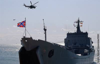 РФ привлекла к учениям в Крыму 10 тыс. военных и 40 боевых кораблей