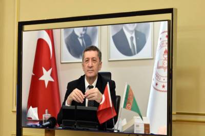 Министры образования Туркменистана и Турции провели заседание на тему сотрудничества