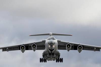 В Подмосковье к аварийной посадки готовится самолёт Ил-78