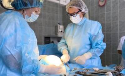 В Кемерове хирурги удалили пациентке гигантскую опухоль весом в 6,5 кг
