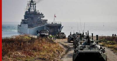 В масштабных учениях в Крыму участвуют более 10 тыс. военных и 40 кораблей