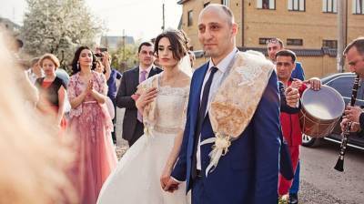 Переехавший в Россию американец после праздника армянской свадьбы рассказал, что его поразило