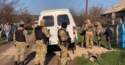 Сегодня в Крыму оккупанты провели обыски у крымских татар
