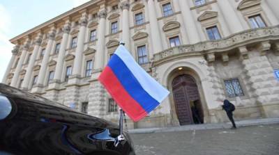 МИД Чехии намерен выслать около 60 российских дипломатов