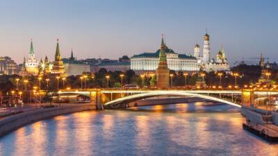 В Кремле негативно оценили ситуацию с российскими дипломатами в Чехии