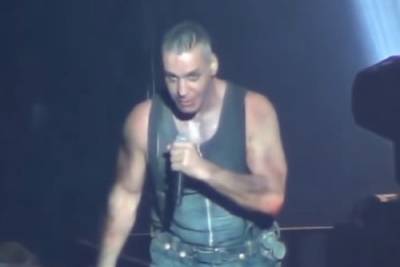 Лидер Rammstein спел по-русски советский хит