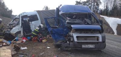 В страшной аварии на трассе в Карелии погибли три человека (18+)