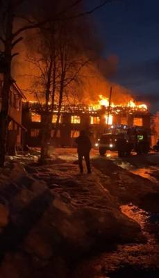 В МЧС по Коми назвали причину ночного пожара в Усинске