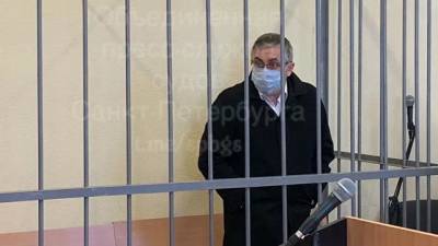 Обвиненный в убийстве нефролог из Петербурга отказался от дачи признательных показаний