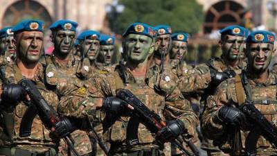 "Современные спартанцы": иностранцы бурно отреагировали на ролик с русскими спецназовцами