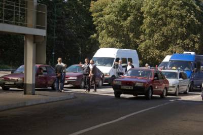 Более 350 автомобилей застряли на польской границе: детали - 24tv.ua