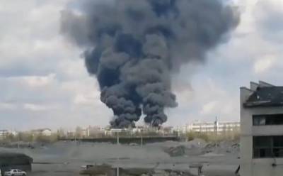 На Донбассе сильный пожар в воинской части