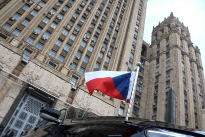 Посол Чехии заявил, что пока остаётся работать в Москве