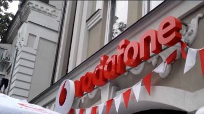 Не возьмет ни копейки: Vodafone подарит бесплатный тариф одной из категорий украинцев – кому повезет