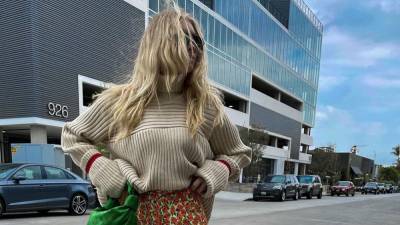 Какой образ подойдет для прогулки по городу: показывает шведская модель Эльза Хоск