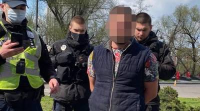 В Киеве арестовали мужчину, ранившего ремонтника дорог