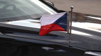 МИД Чехии потребовал отъезда 63 сотрудников посольства РФ