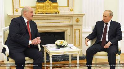 Лукашенко: Зеленскому пора научиться дипломатично себя вести