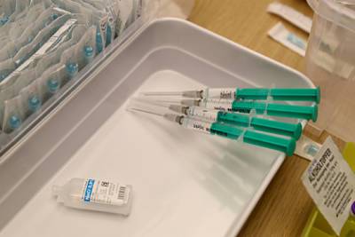Более 60 человек умерли после прививки от коронавируса в Швейцарии