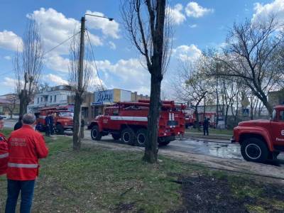 Во время пожара на территории воинской части в Рубежном пострадали три человека: ГБР начало расследование