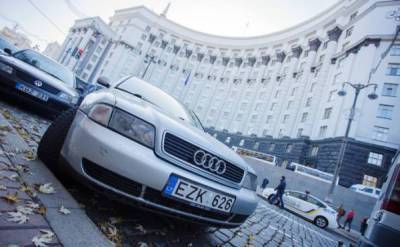 Растаможка авто на еврономерах по новым правилам: эксперты назвали «подводные камни» закона
