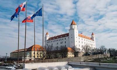Словакия высылает троих сотрудников посольства РФ