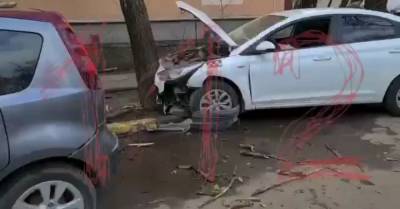 В Москве пьяный таксист вез пьяного пассажира и протаранил несколько машин