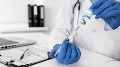 Власти Швейцарии сообщили о смерти 64 человек после вакцинации от COVID-19