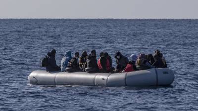 Около 130 мигрантов погибли при опрокидывании лодки в Средиземном море