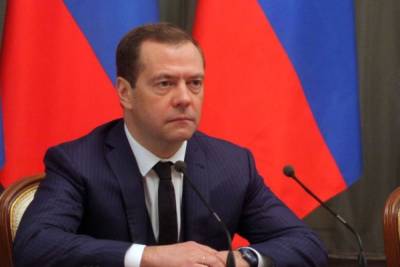 Медведев об отношениях РФ и США: возвращение эпохи холодной войны