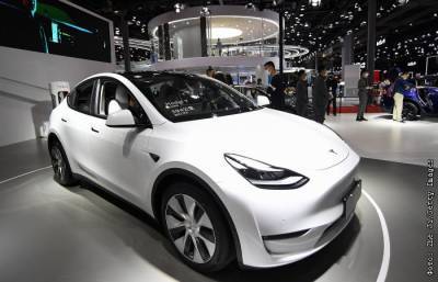 Cенаторы в США поставили под вопрос безопасность автомобилей Tesla