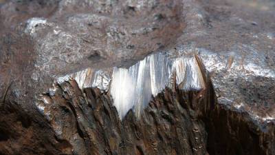 В древнем метеорите обнаружена жидкая вода, богатая углеродом