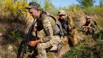 Минобороны Украины разрешило кормить военных просроченной едой