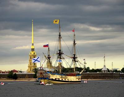 В акватории Петербурга могут появиться копии боевых парусников с развлечениями для туристов