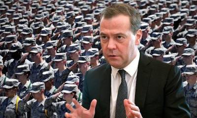 Медведев заявил о войне с Америкой