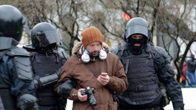 Почти 150 участников несогласованного митинга в Петербурге понесут наказание