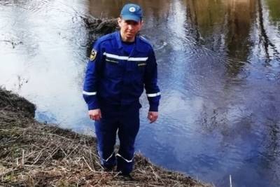 В Тейковском районе пожарный инструктор спас тонущих людей