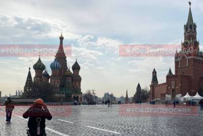 Красную площадь в Москве начали готовить к параду Победы