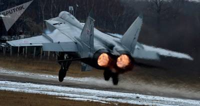 Российский МиГ-31 поднимался в воздух для сопровождения самолета ВВС США